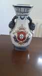 Jarra de porcelana com brasão de Portugal