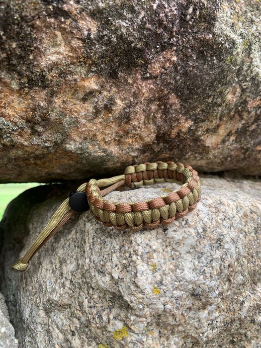 Pulseiras paracord