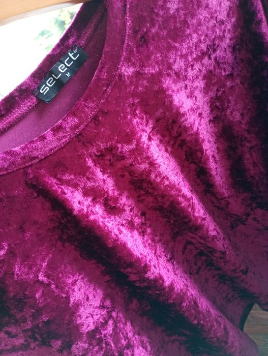 Piękny t-shirt crop top rozmiar m