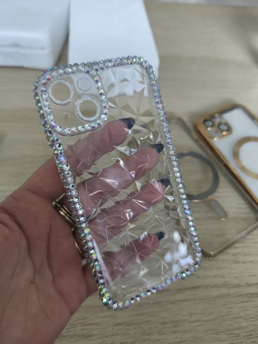 Nowe etui do iPhona 13. Cena za 3szt.