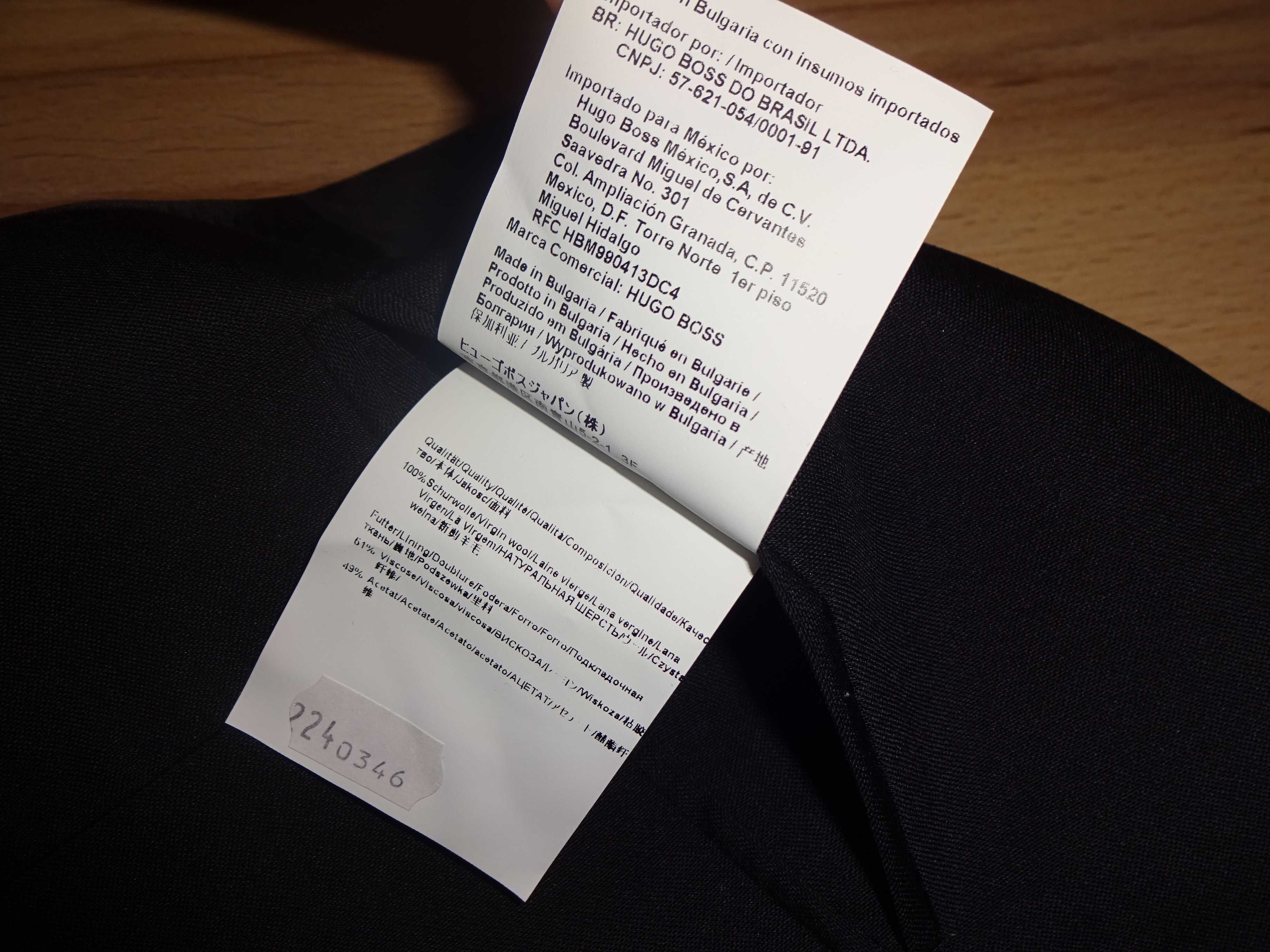 HUGO BOSS czarna elegancka kamizelka na guziki WOOL cieńka wełna r. 52