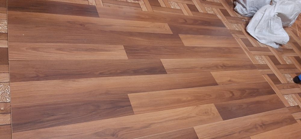 Продам залишки ламінату