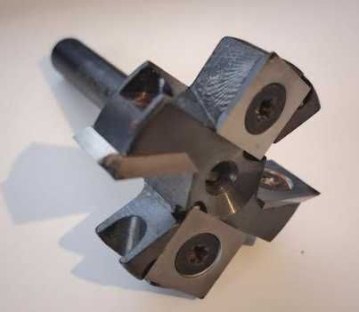 Frez czołowy, uchwyt 8mm, średnica 38.1mm, wymienne płytki SpeTool