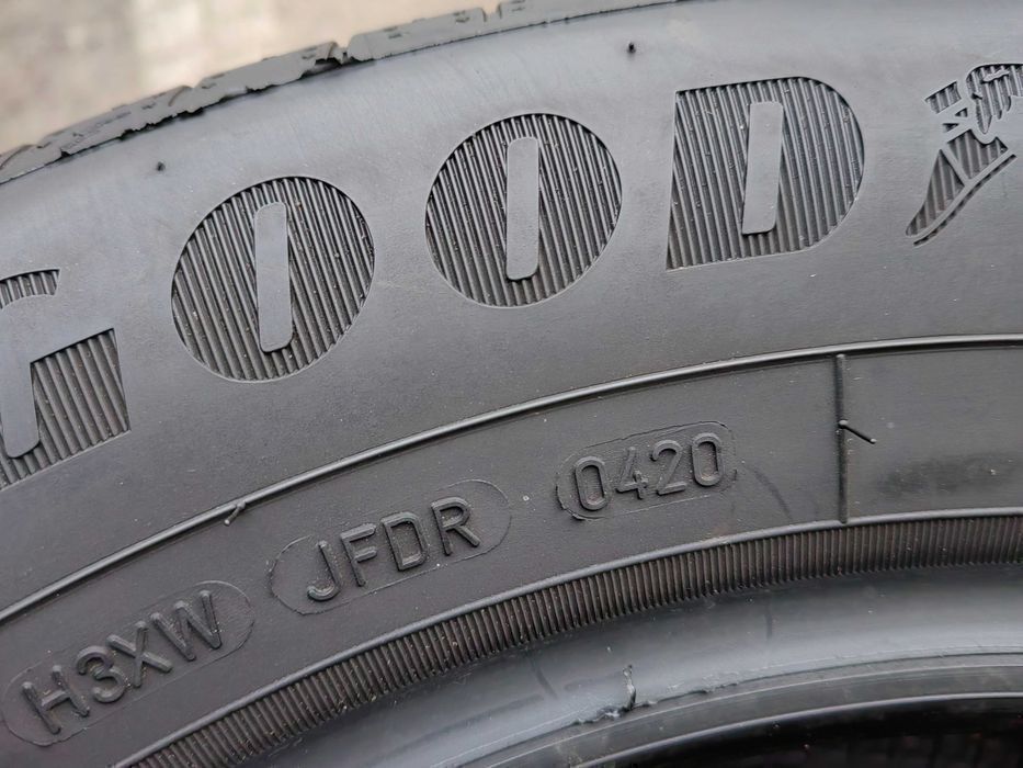 205/60R16 92H Goodyear EfficientGrip komplet lato 2020 DEMO jak NOWE