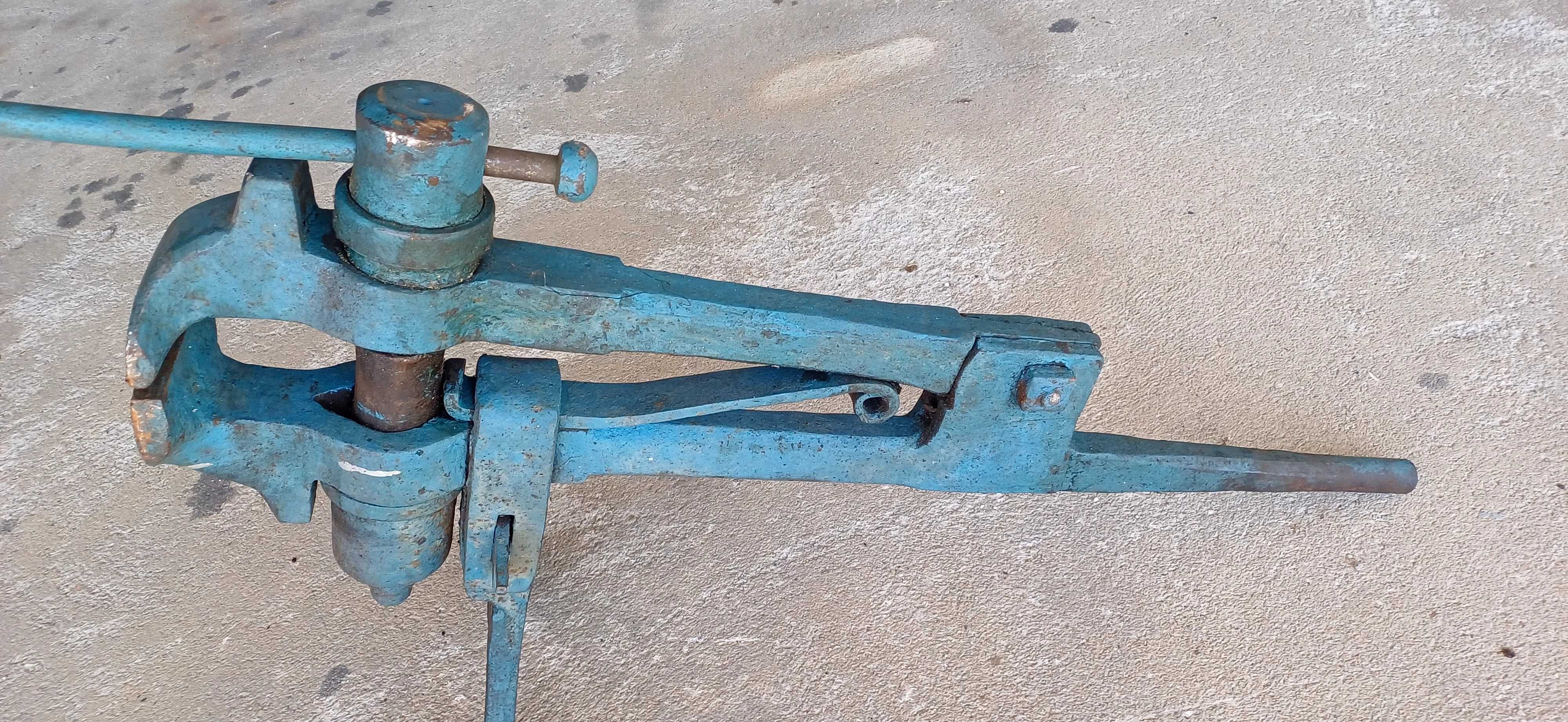 TORNO BANCADA EM FERRO FORJADO