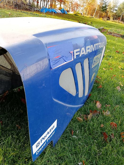 Maska do Farmtrac 690dtn, uszkodzona