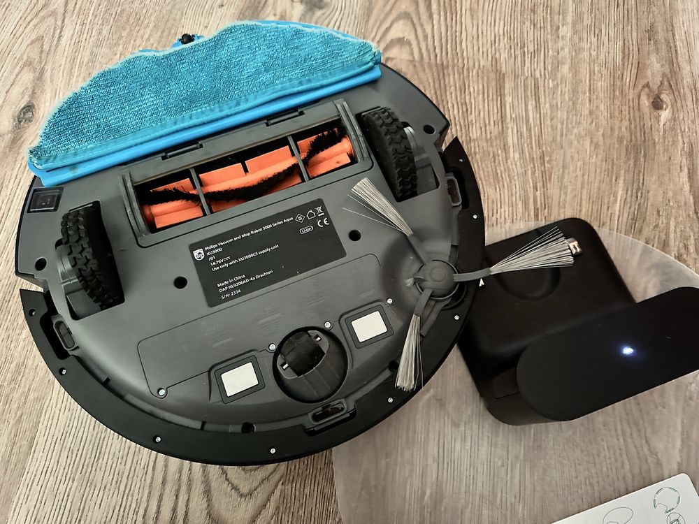 Робот-пилосос миючий Philips XU3000/01