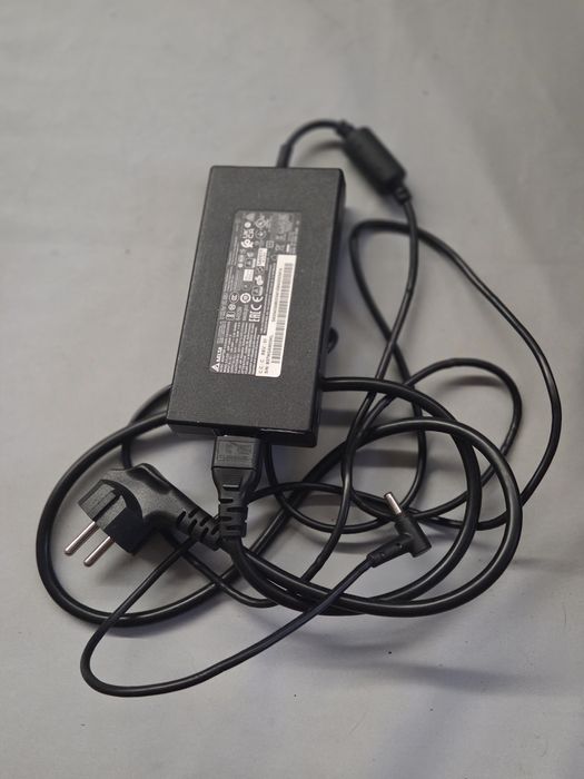120W Zasilacz do MSI 11UC ADP-120VH D 20V 6A Wtyk: 5,5 mm x 2,5 mm.