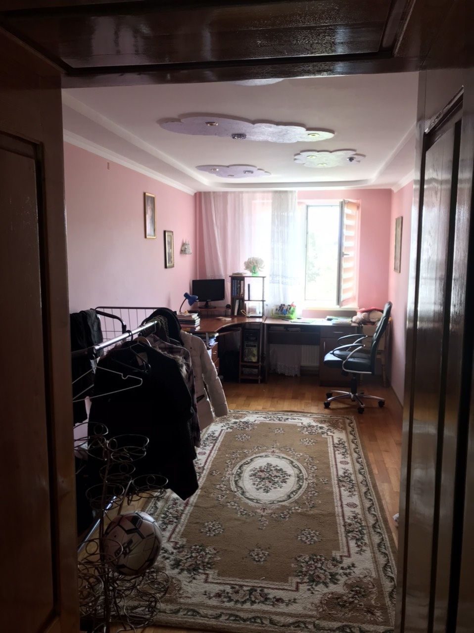 Здається трьох кімнатна Черемушки набережна.