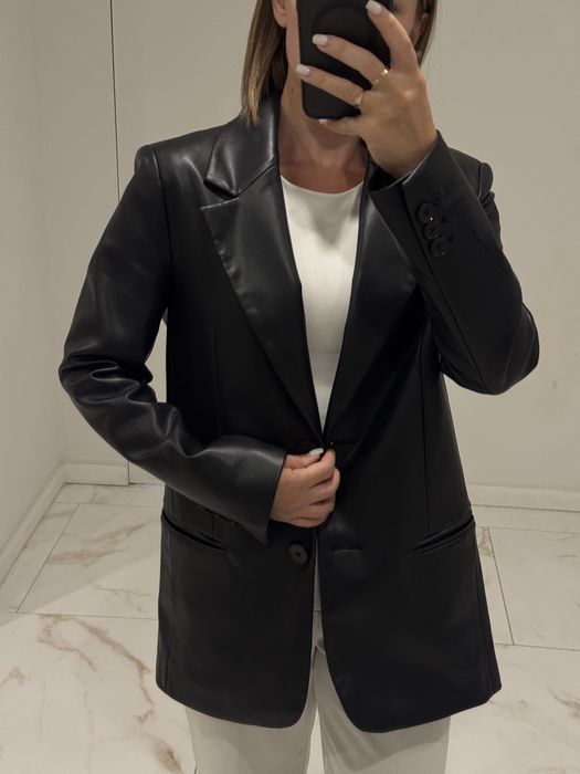 Шкіряний чорний піджак Зара