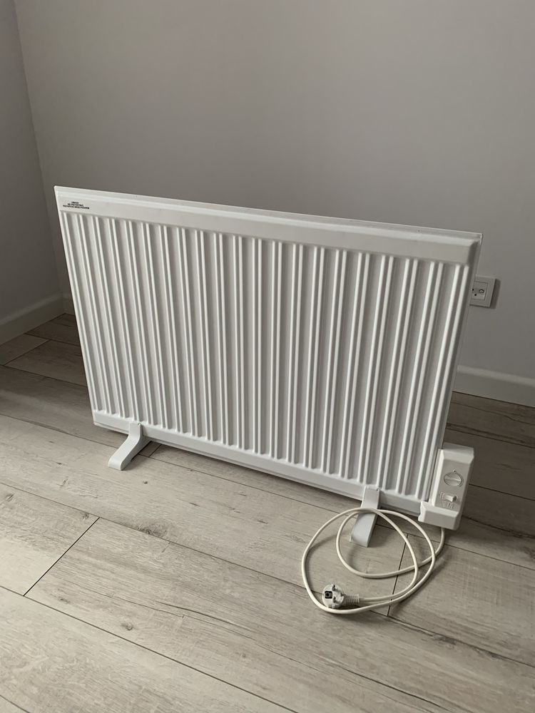 ELPE 700W-1381.000 grzejnik elektryczny olejowy 900x600 program 7 dni
