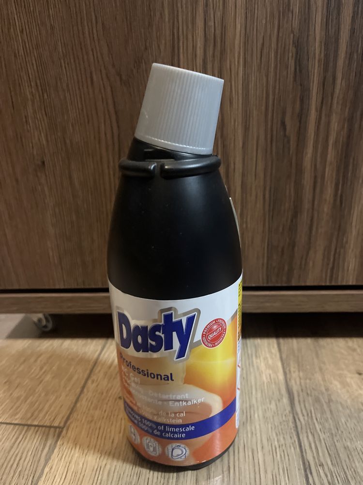 Specjalistyczny żel okamieniający do WC Dasty 750 ml