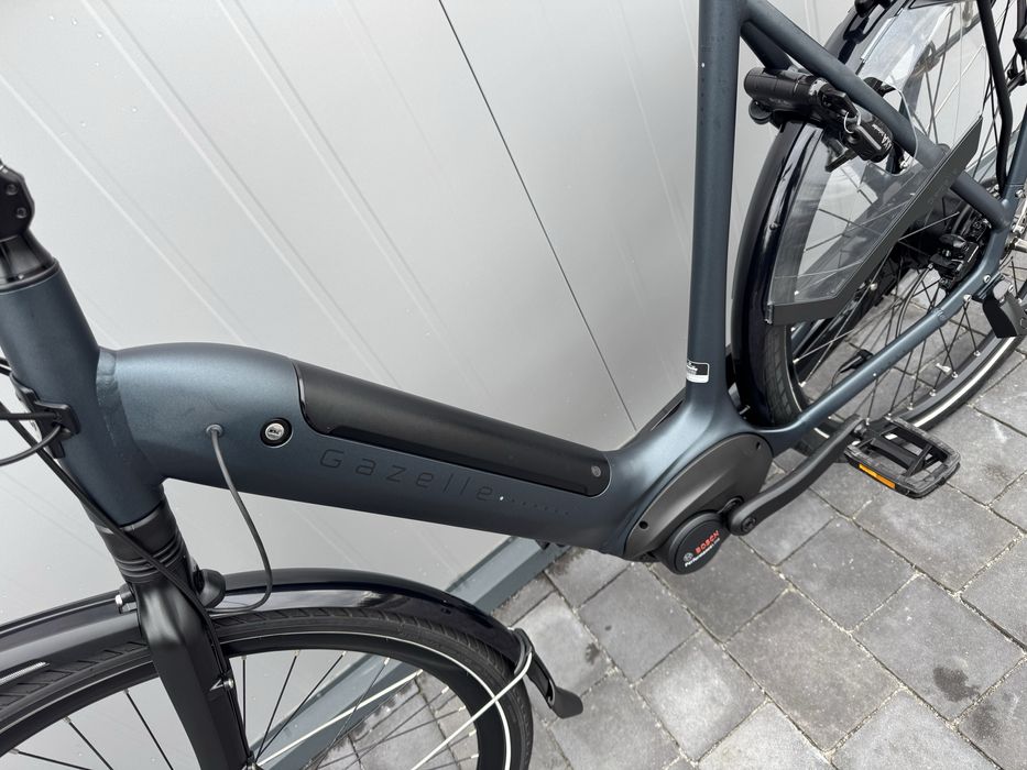 Rower elektryczny Gazelle Grenoble C380 HMB rama L 53 cm