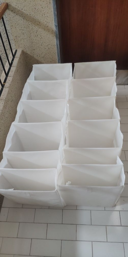 Sapateira / divisória para roupeiro skubb