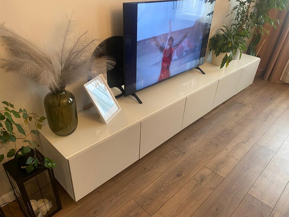 Ikea Besta 3+2 szafki białe lakierowane