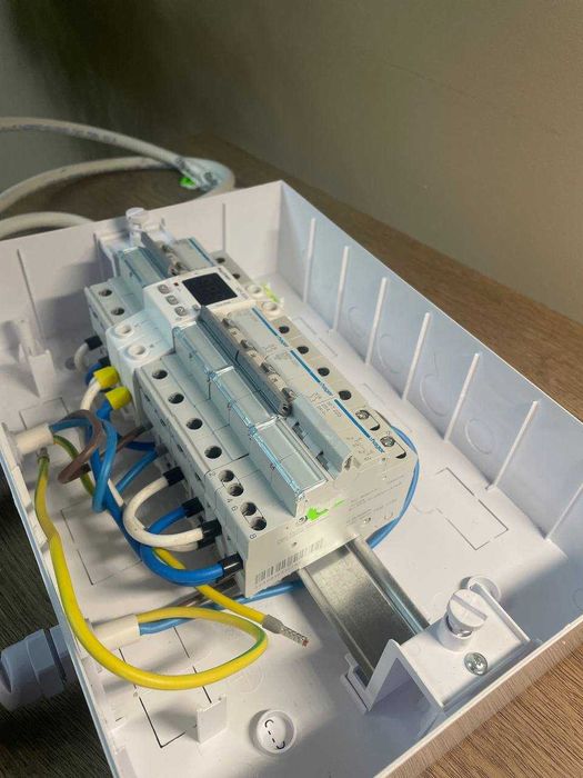 Щит ДБЖ АВР під інвертор