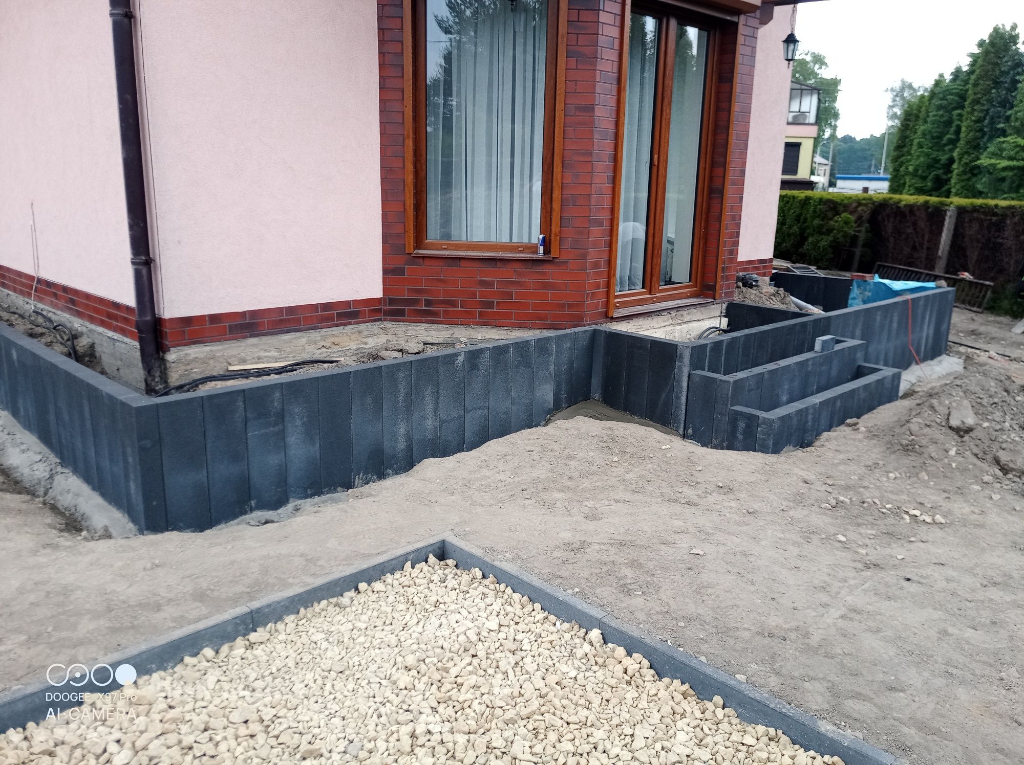 Układanie kostki brukowej. Brukarstwo.