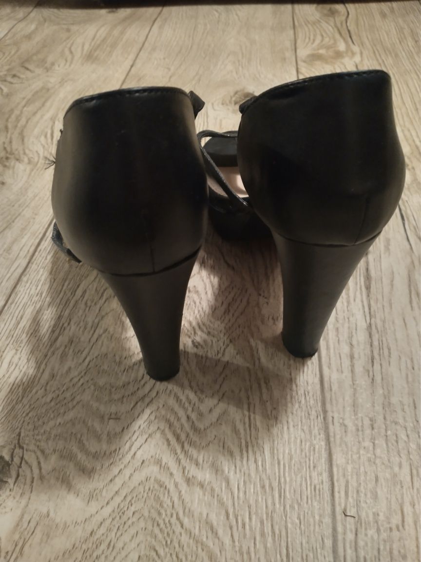 Buty sandały na platformie rozmiar 40/41