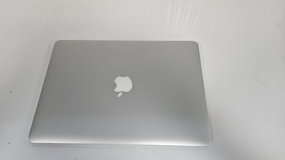 Macbook Air A1466  13,3/i5-4260u/8GB/256SSD/Big Sur