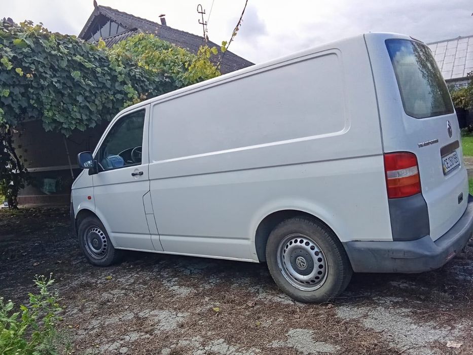 Volkswagen T5 чекає нового власника