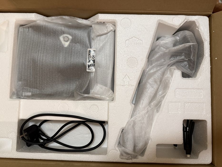 Монитор Samsung LS24H850Q высокого ращрешения