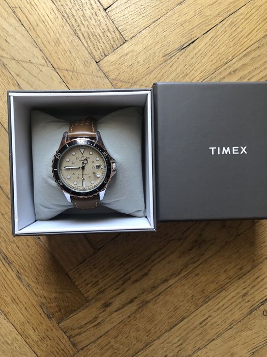 Timex Navi XL Automatic - новые механические часы с прозрачной крышкой