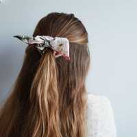 Nowa jedwabna gumka do włosów w kwiaty – Rosalie Scrunchie 100% jedwab