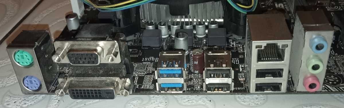Płyta ASUS H110M-K z procesorem Intel Core i5-7400 3.00 GHz