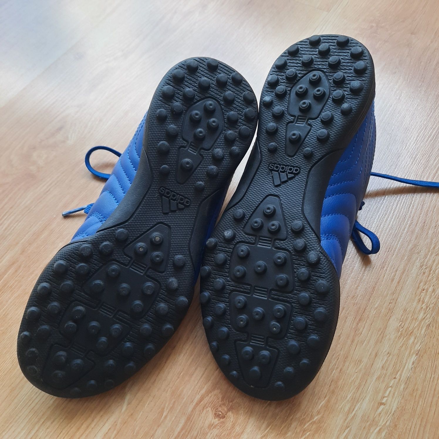 Adidas korki, r. 35 dł. 20cm.