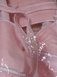 Alcofa de bebé em tecido cor de rosa