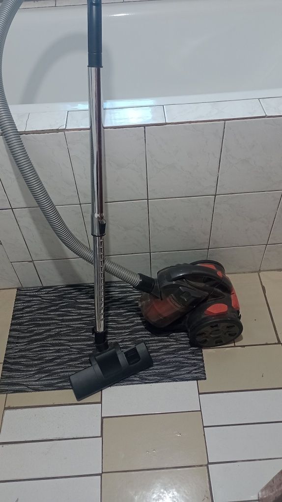 Пилосос Tronez TZ-0071R 2000W