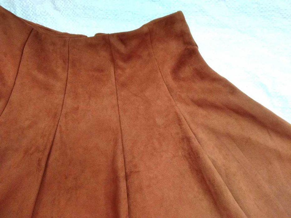 спідниця красивого світло коричевого кольору