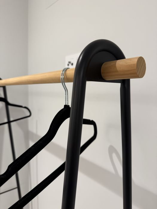 Chariot/cavalete de aço e madeira como novo