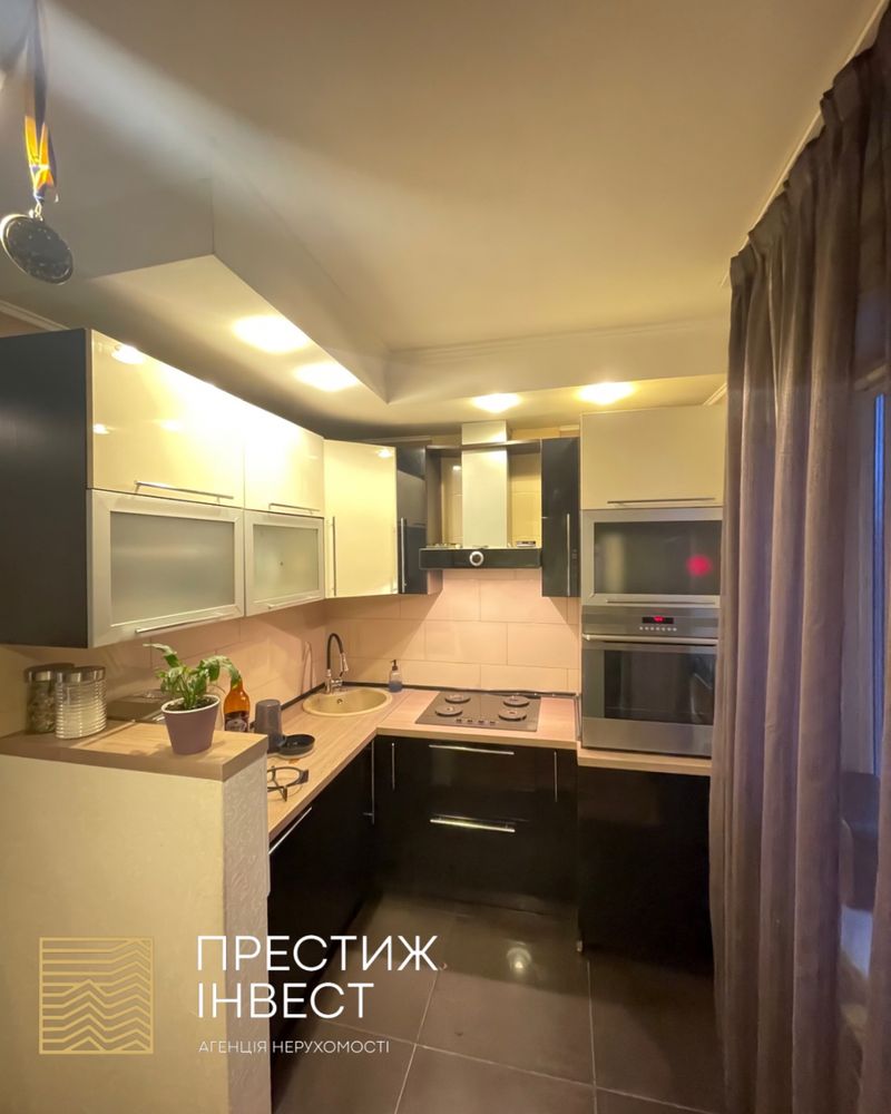 Продаж 3-к.кв з гаражем по Головатого 6.