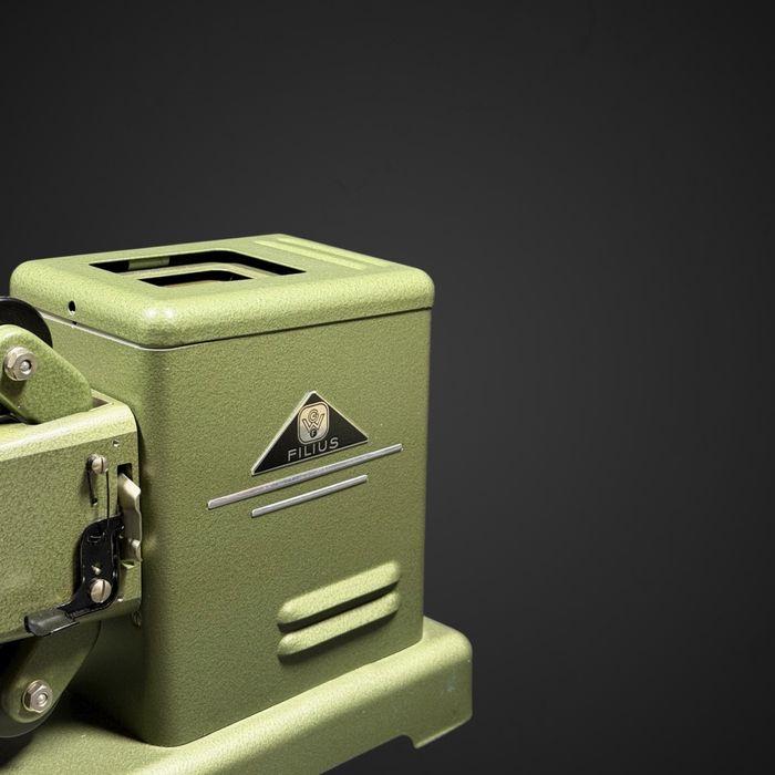 Projektor filmowy Filius z obiektywem Meyer Optik Görlitz B5/110625