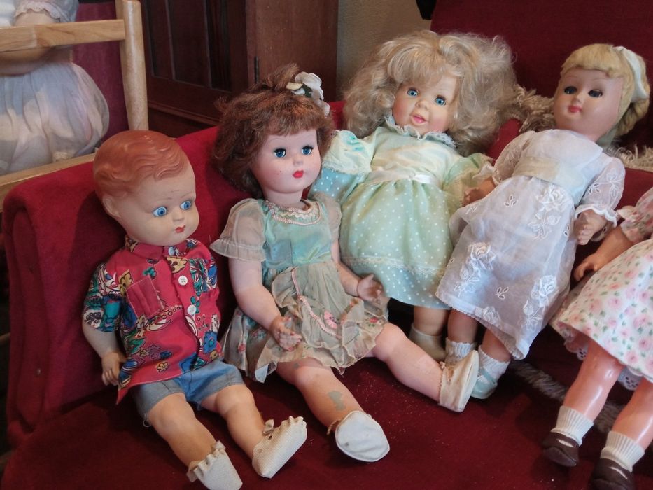 Lote de bonecas variadas