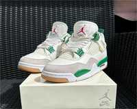 Jordan 4 Retro SB Pine Green 40