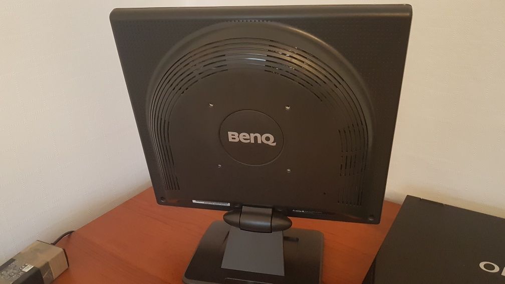 Monitor 17''