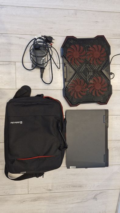 Laptop Gamingowy Lenovo + gratisy