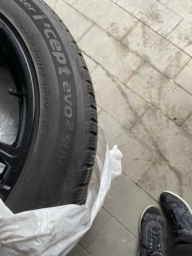 hankook winter i*cept evo2  235/55 R19  105V