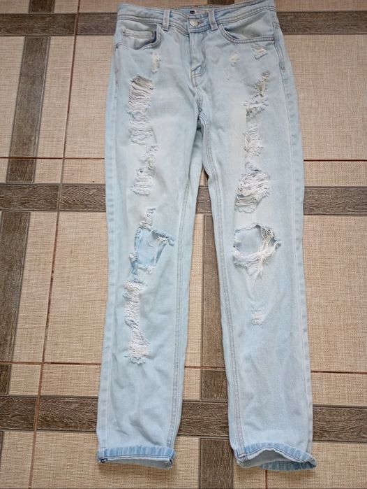 Штани жіночі джинси рвані розмір с