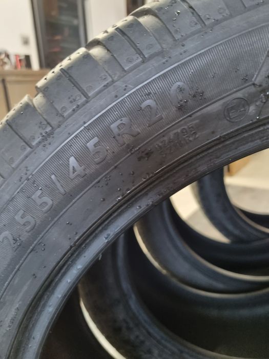 Opony zimowe DUNLOP sp winter sport 255/45/R20