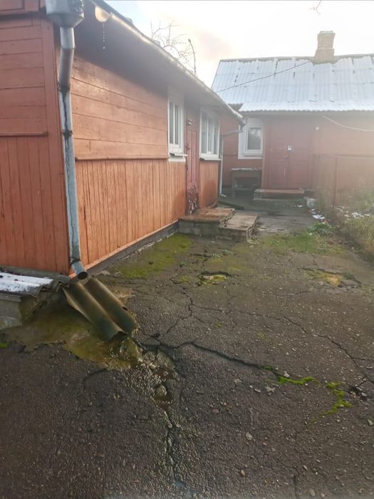 Продам деревʼяний будинок