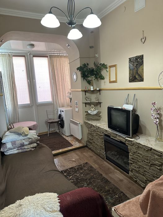 Маленька - смарт квартира біля Площі !