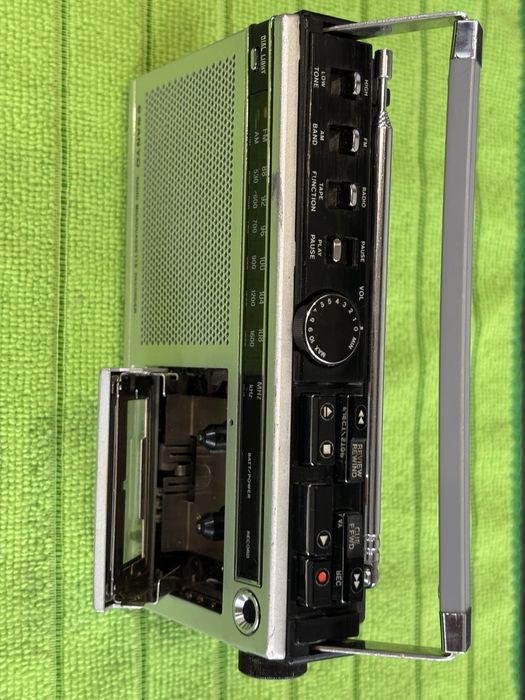 Мини магнитола Sanyo M5850F