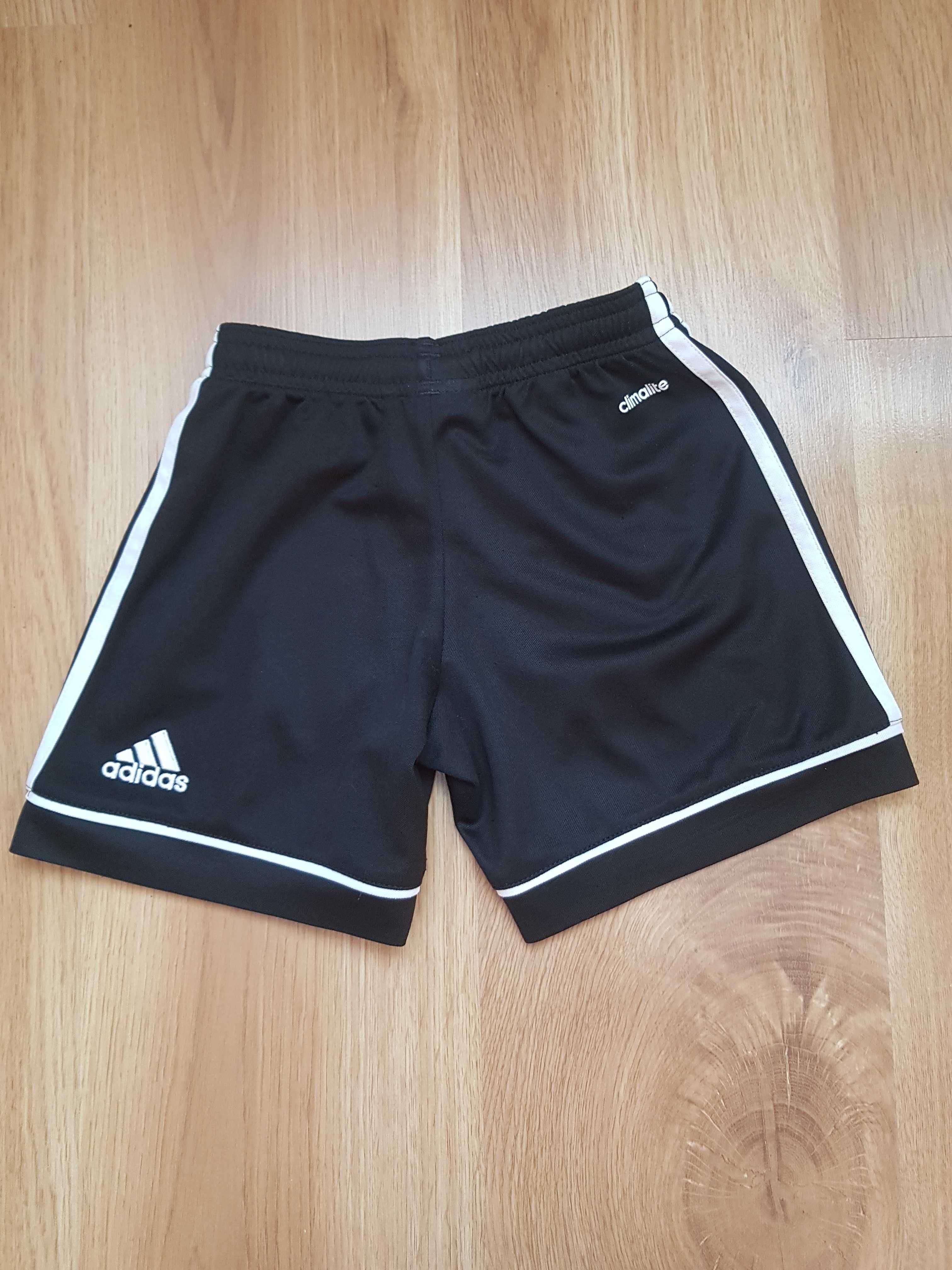 Czarne spodenki Adidas 5-6 lat