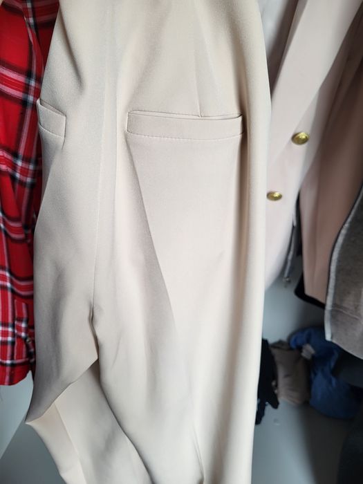 Garnitur damski kremowy S