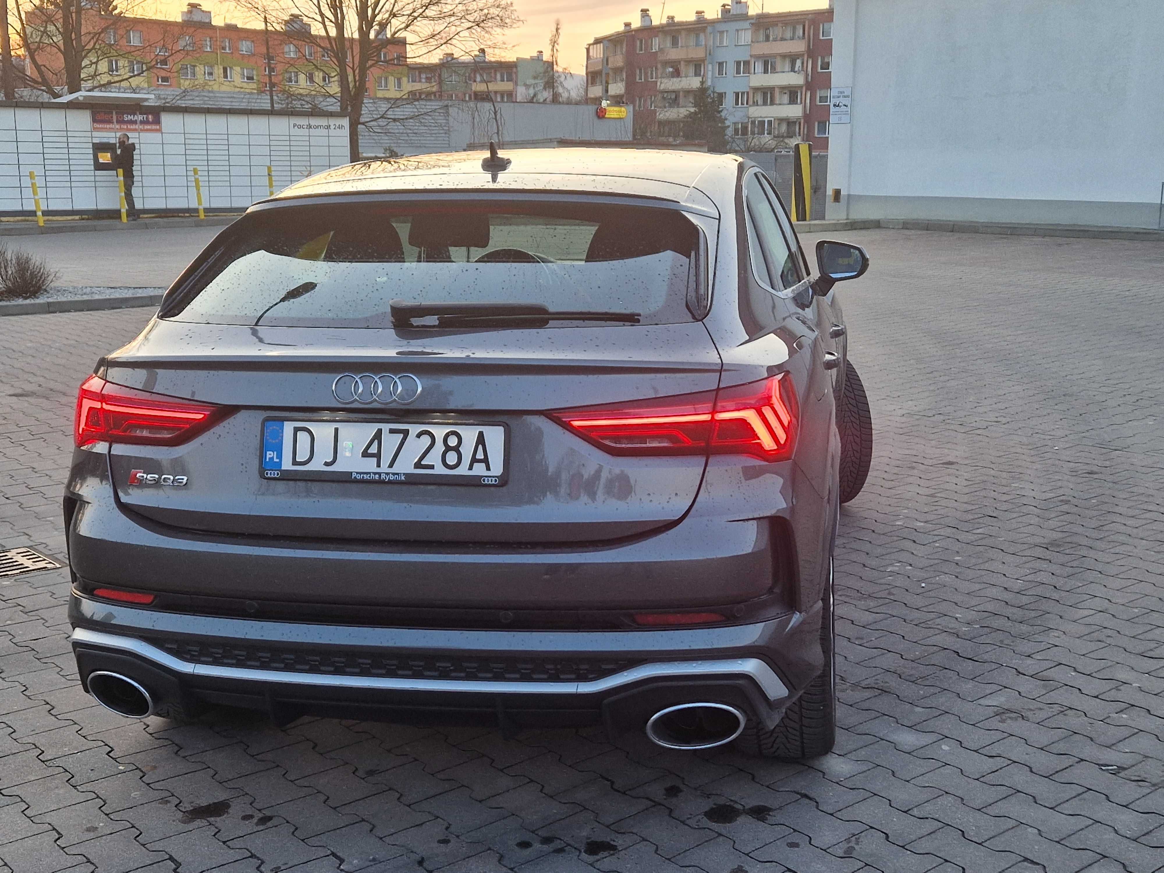 Sprzedam AUDI RSQ3