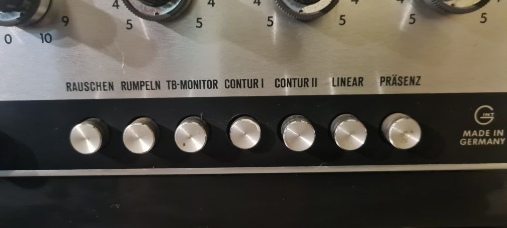 Amplificador Grundig SV80