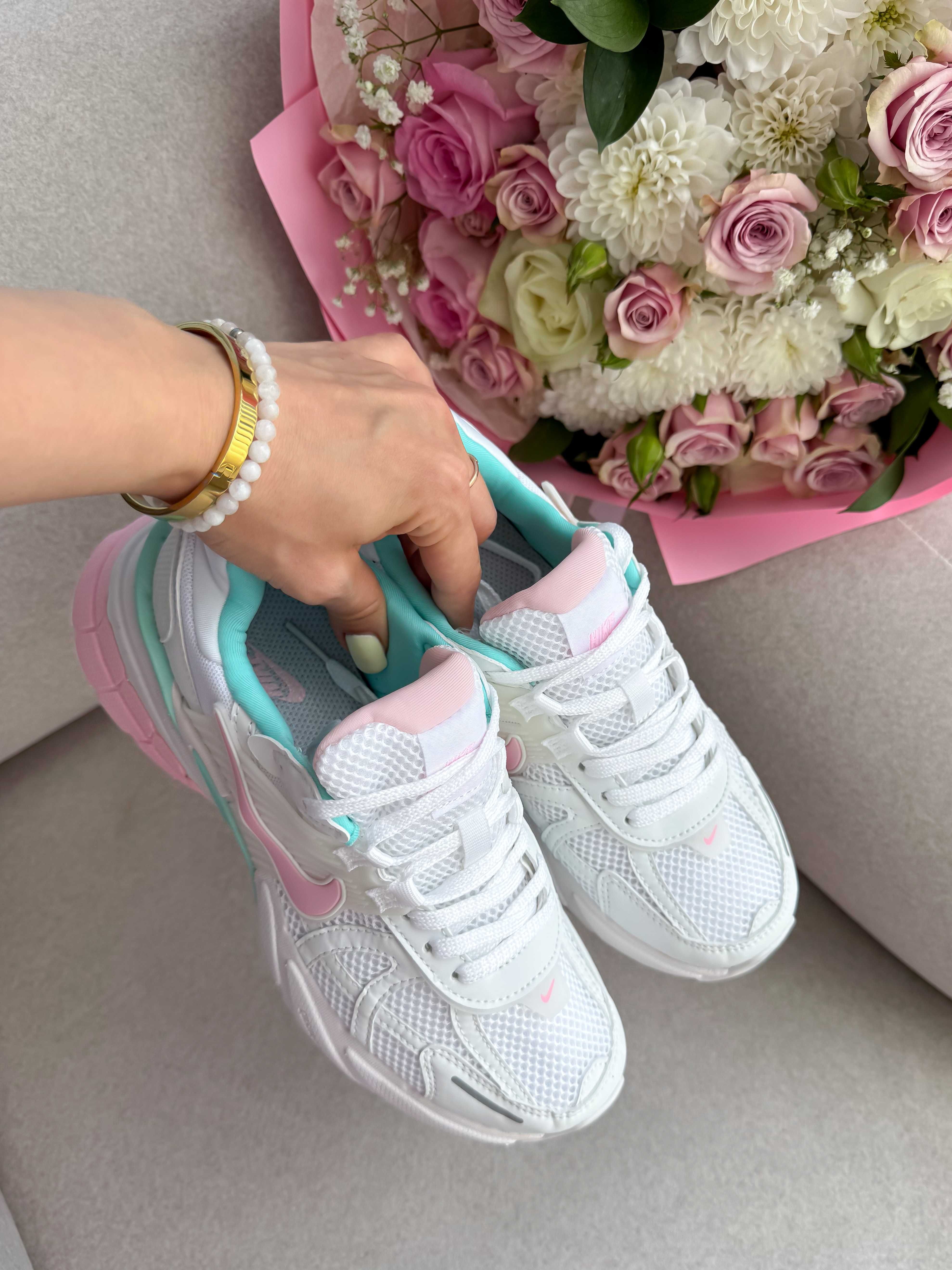 38р 41р Кросівки Nike V2K Runtekk White Pink найк білі блакитні рожеві